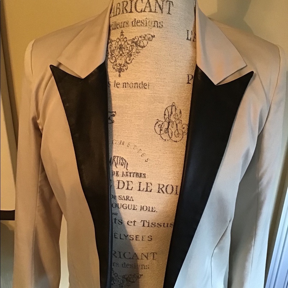 Fitted Blazer - image 4